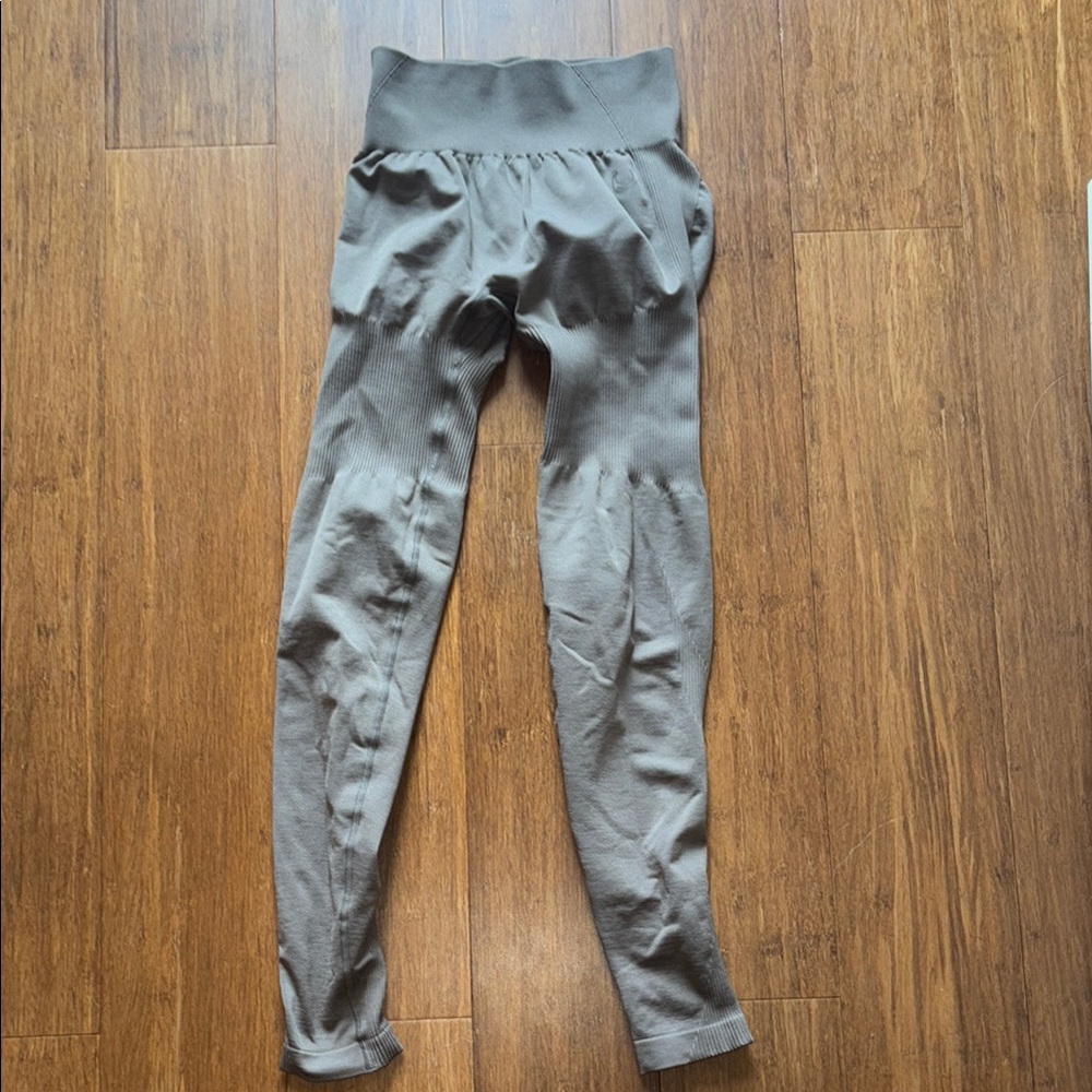 LAZULI THE LABEL SCRUNCH LEGGINGS